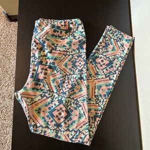 Lularoe tall and curvy leggings